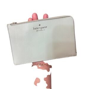 KATE SPADE NEW YORK Cameron Medium Leather Wristlet in Crystal Blue